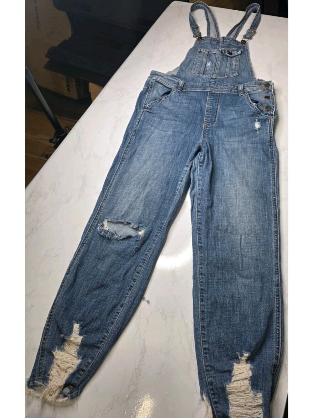 Harper Distressed Denim Overalls Womens Medium Blue Skinny Bib Jeans. WL57